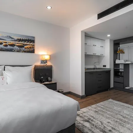 Western Hotel 4*